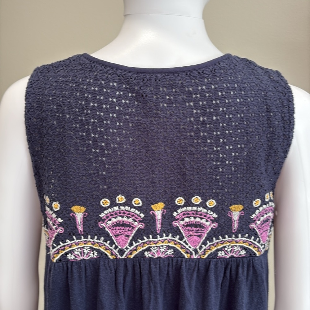 Anthropologie Akemi + Kin Crochet Williston Embroidered Tank Womens Size M Navy - Picture 6 of 14